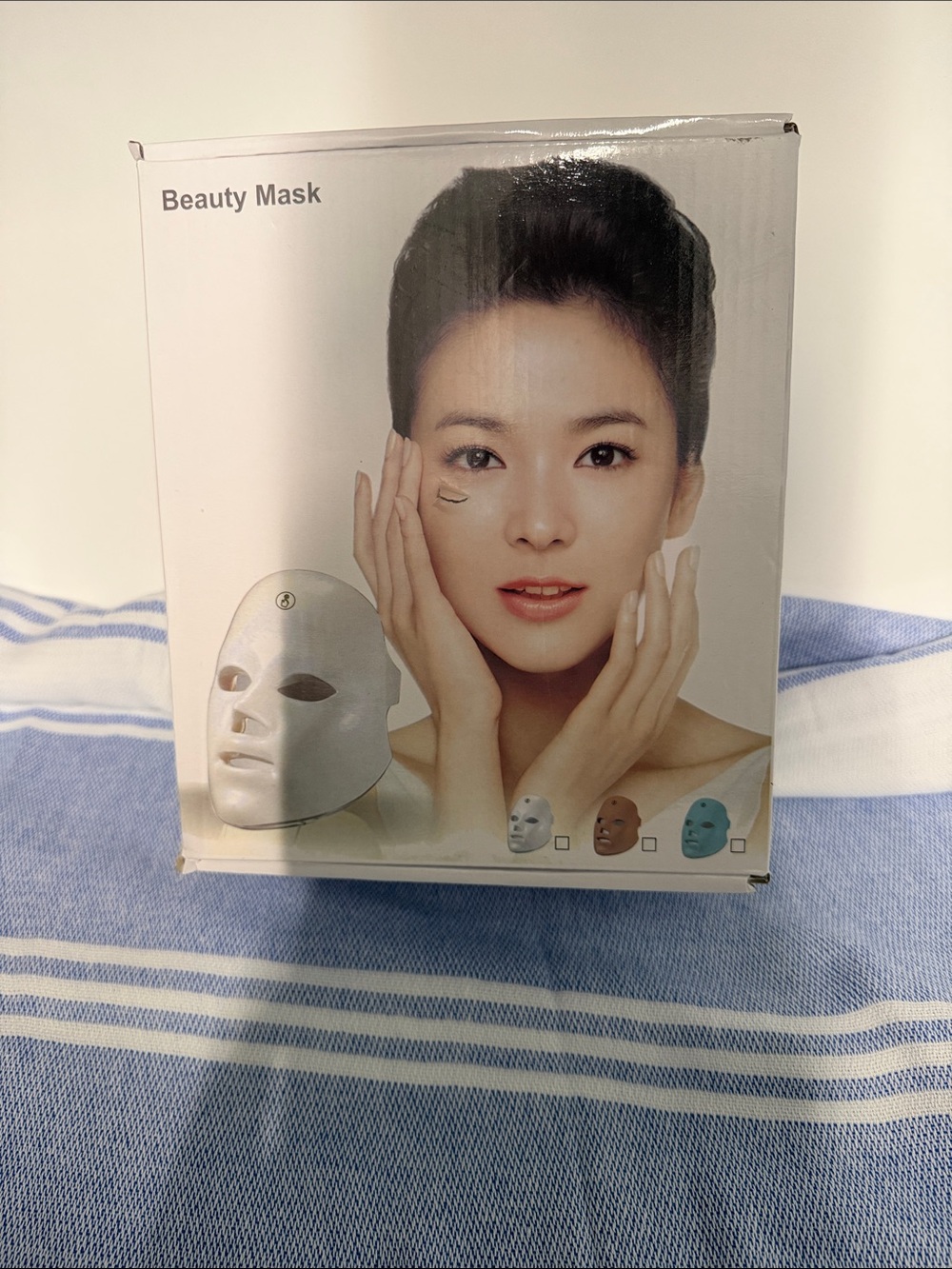 LED face mask